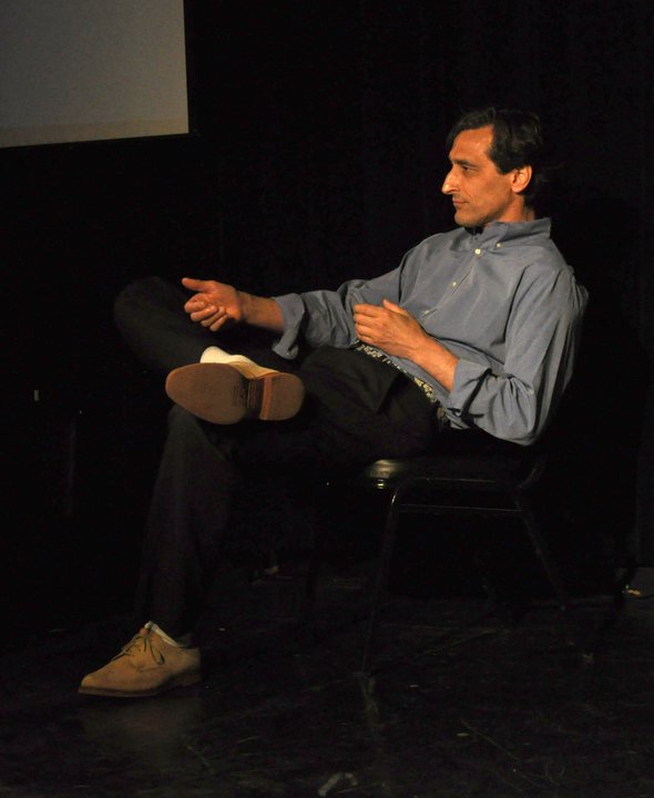 DavidPasquesiwatchingTV